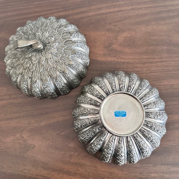 Vintage Silver Plated Pumpkin Candy Dish Lid Ornate Made in Japan - Picture 7 of 7